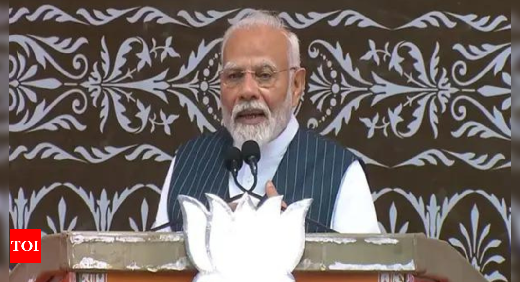 ‘Nafrat ki dukaan pe…’: PM Modi attacks Congress over ‘brutality’ in US | India News – Times of India