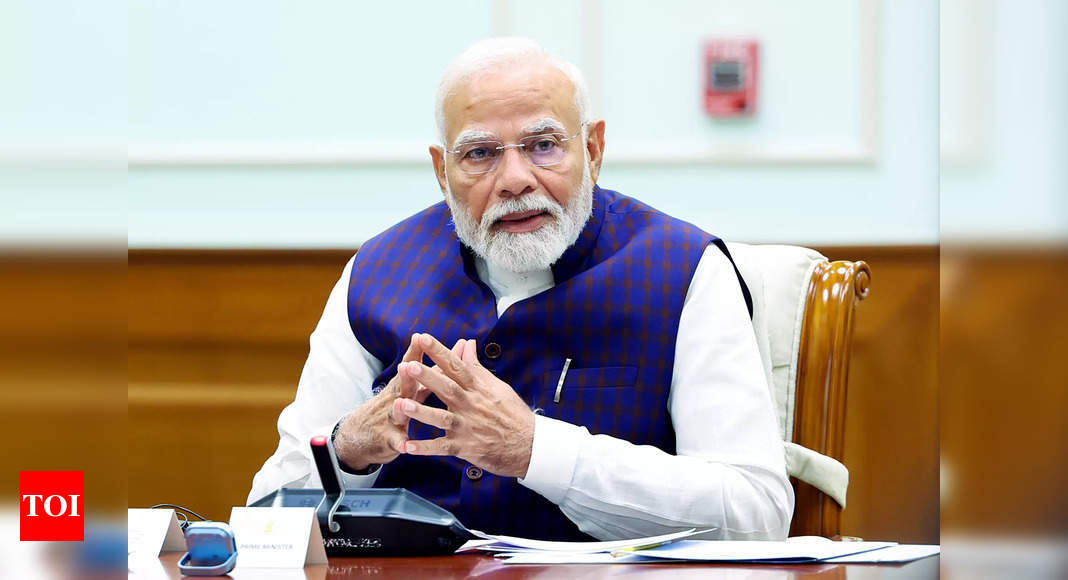 PM Modi seduces CEOs with semiconductor pitch | India News – Times of India