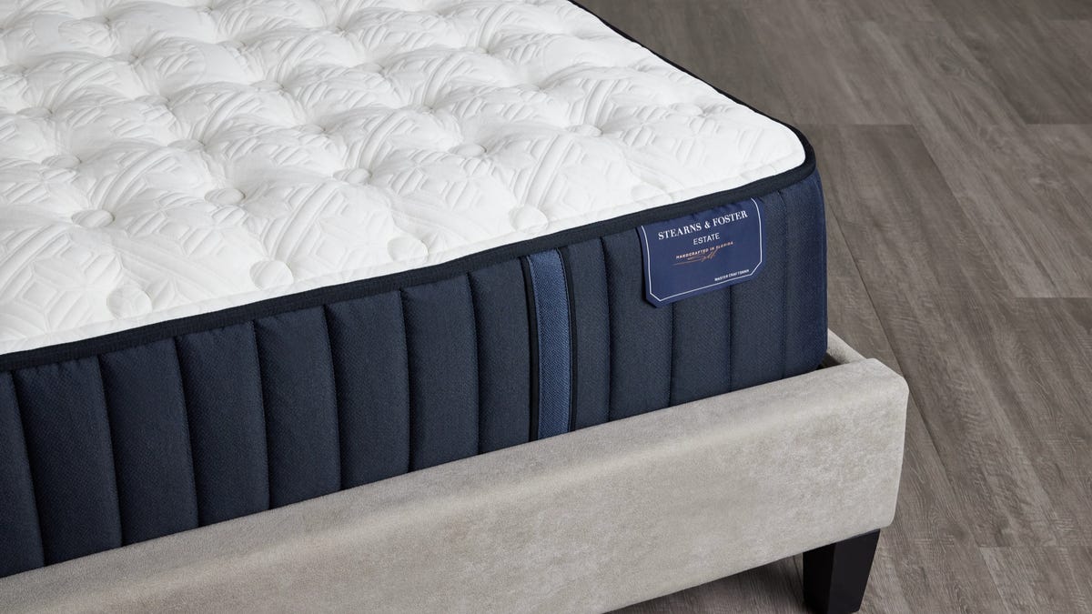 Stearns & Foster Mattress Review | Reasons to Buy/NOT Buy (2023)