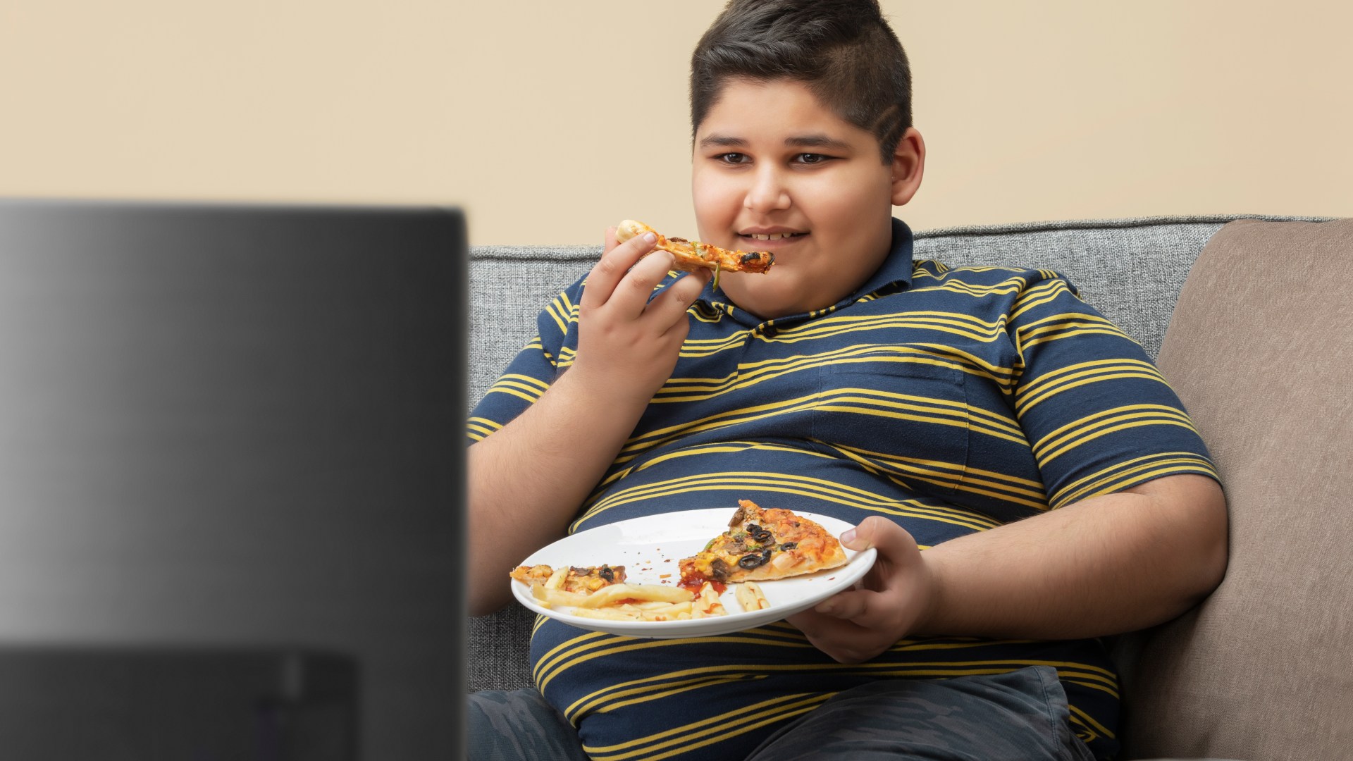 The 6 Ways You’re Making Your Kids Fat and a ‘Secret Danger’ in Their Breakfast