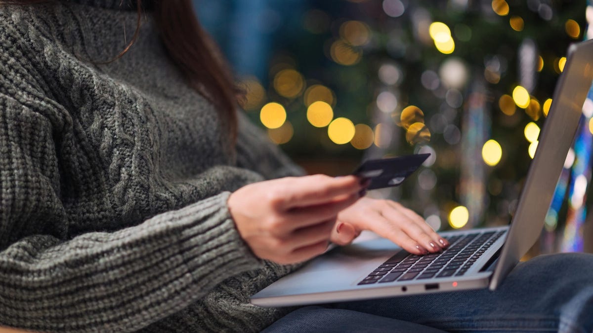 The record 1 billion holiday season is coming, Adobe predicts