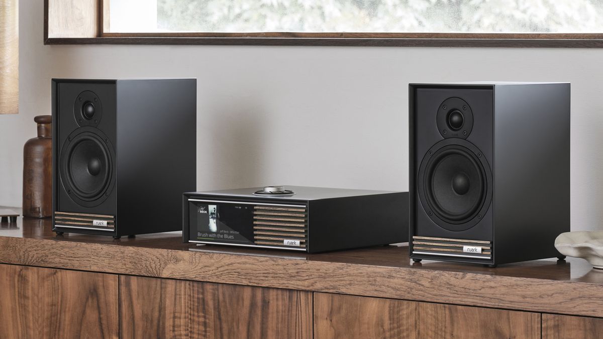 This retro music streamer and speaker combo is a stylish, modern take on a classic hi-fi look