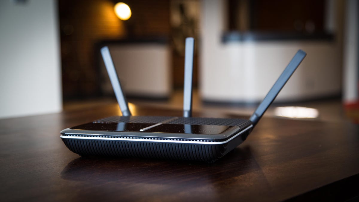 Yes, routers need to be replaced. Signs you need a new one