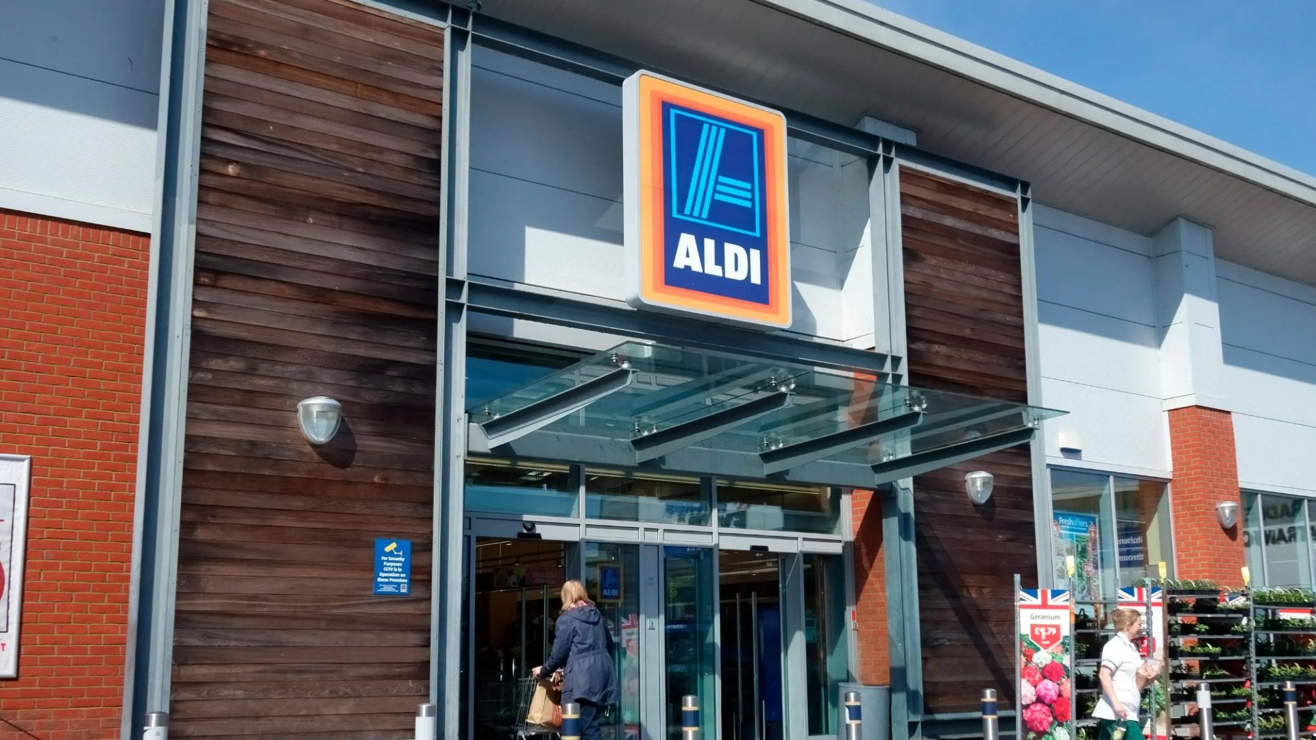 Aldi shoppers are rushing to get their hands on some seriously cheap toys