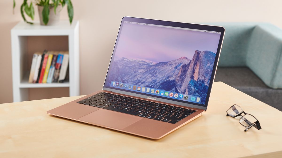 Apple’s M4 MacBooks can’t come soon enough as Mac sales plummet