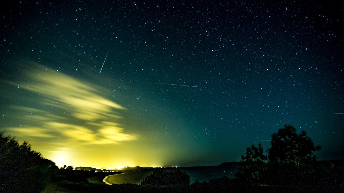 Don’t miss the peak of the Draconids Meteor Shower on October 8 and 9!