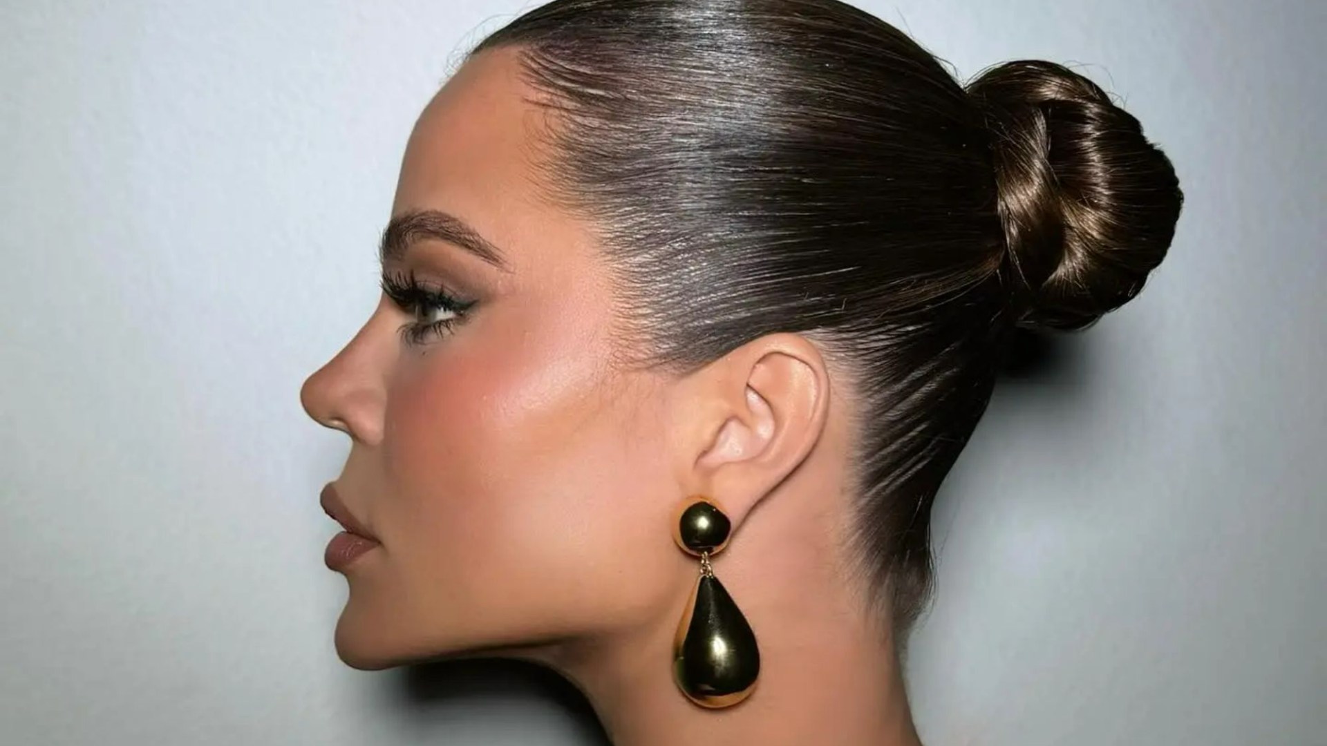 Expert explains what Khloe Kardashian ‘set’ and what she actually did