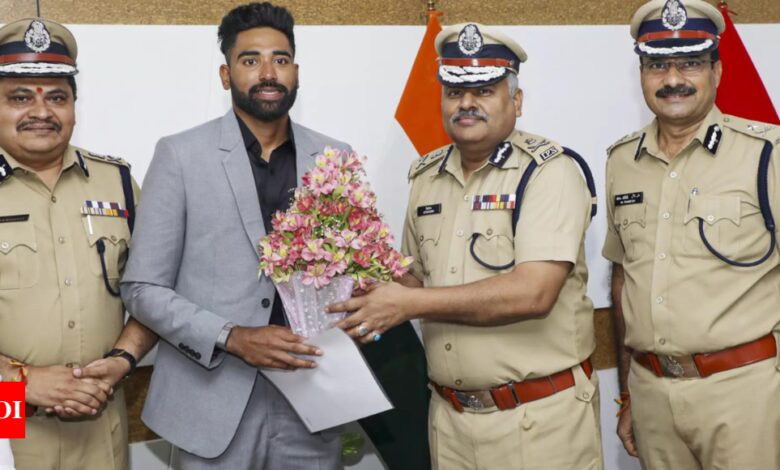 Fast bowler Mohammed Siraj takes charge as DSP in Telangana – Times of India