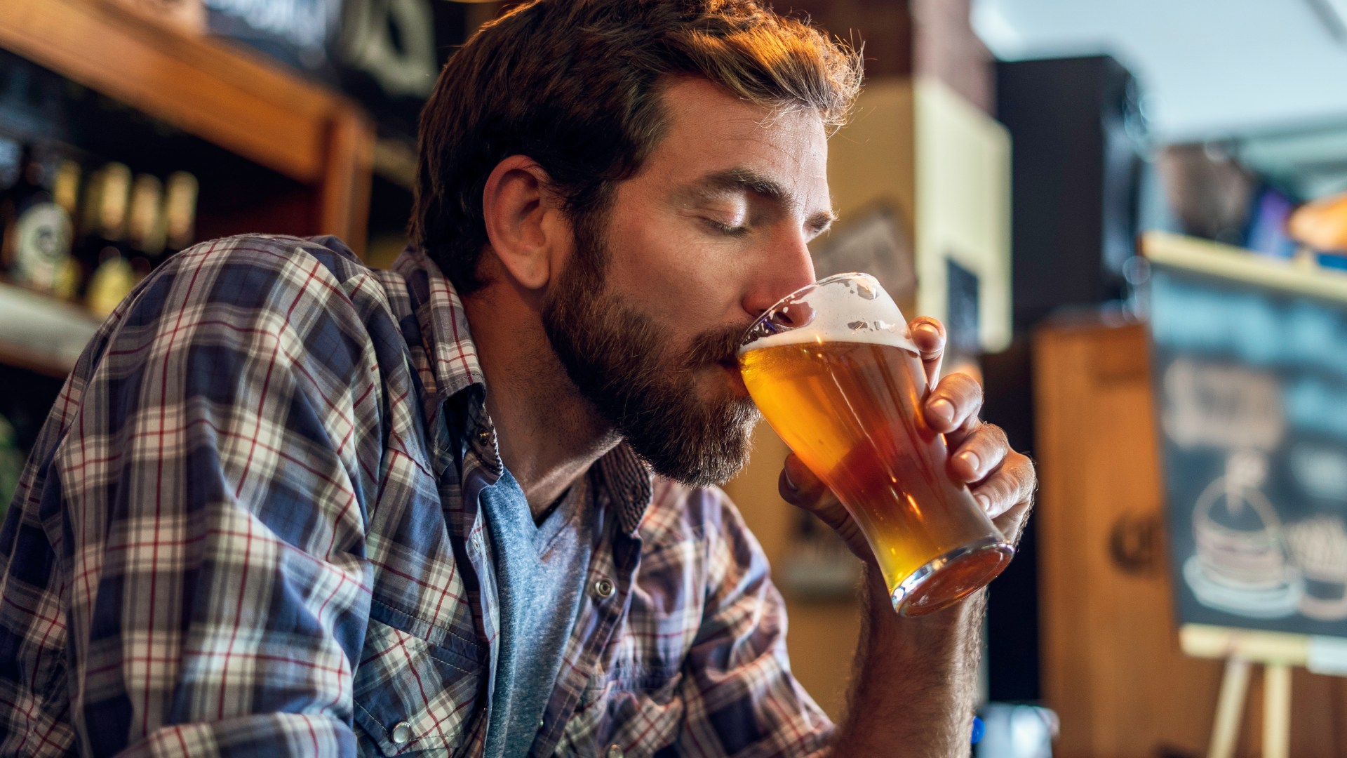 From Double Diamond to Boddingtons, how many beer logos do you recognize?