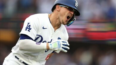 Kiké Hernández delivers again as Dodgers advance: ‘He is not afraid of the moment’