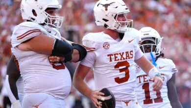 AP Top 25: Texas retains No. 1 ranking ahead of visit to Georgia; Oregon moves up to number 2