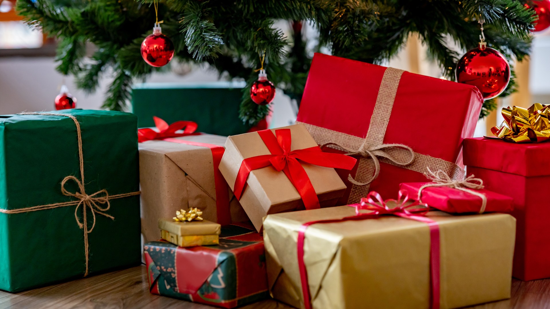 How to get 5 worth of luxury Christmas gifts for just 0