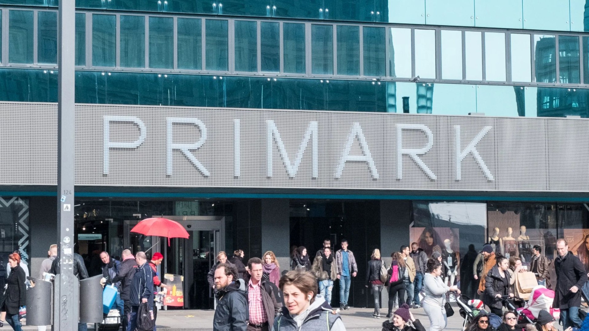 ‘I need these’ shout shoppers as Primark launches fleece-lined leggings