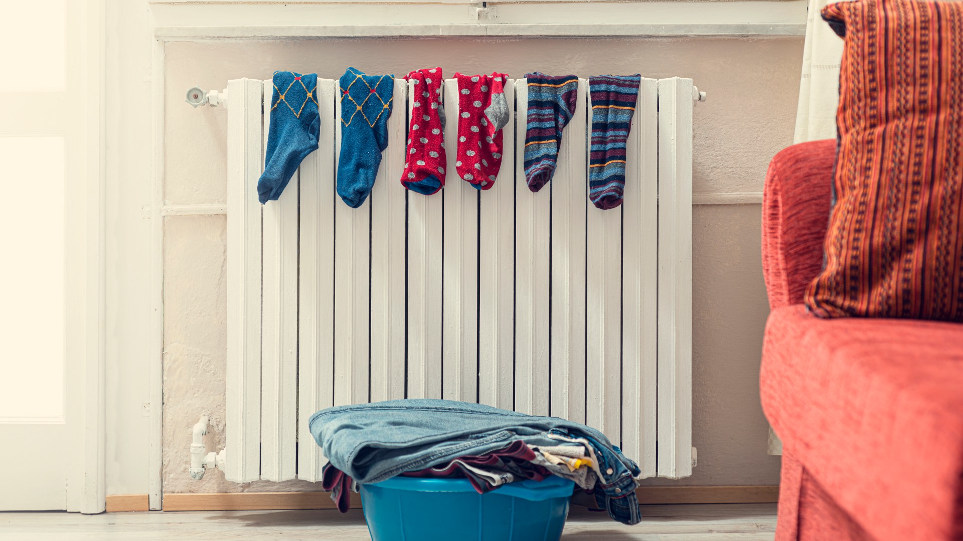 I’m a laundry expert, this is why you should never dry clothes on radiators