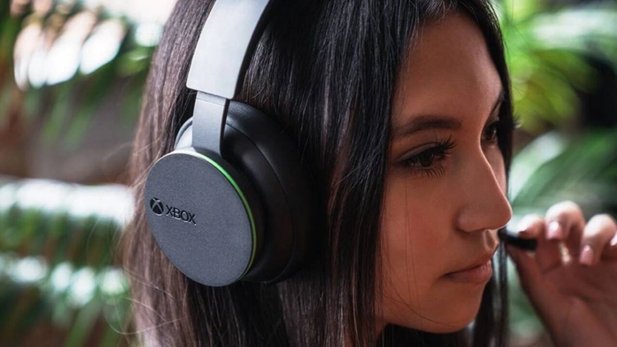 Microsoft is reportedly releasing a brand new Xbox Wireless Headset this month