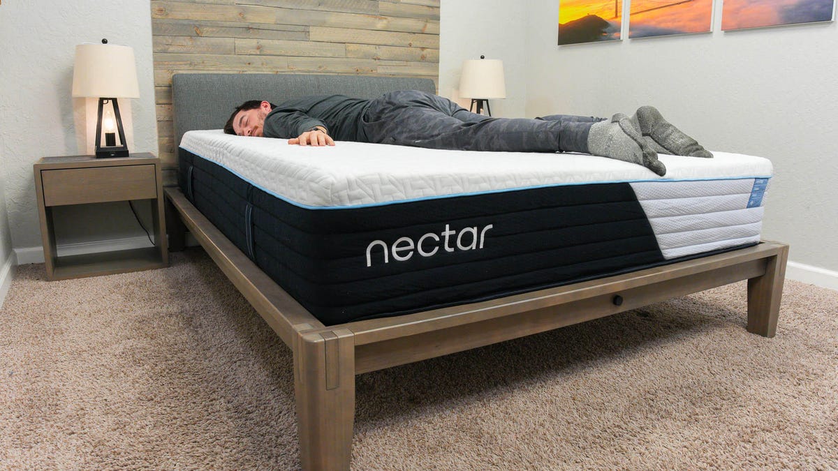 Nectar Classic Hybrid Mattress Review 2024: Comfy Memory Foam with Gentle Bounce