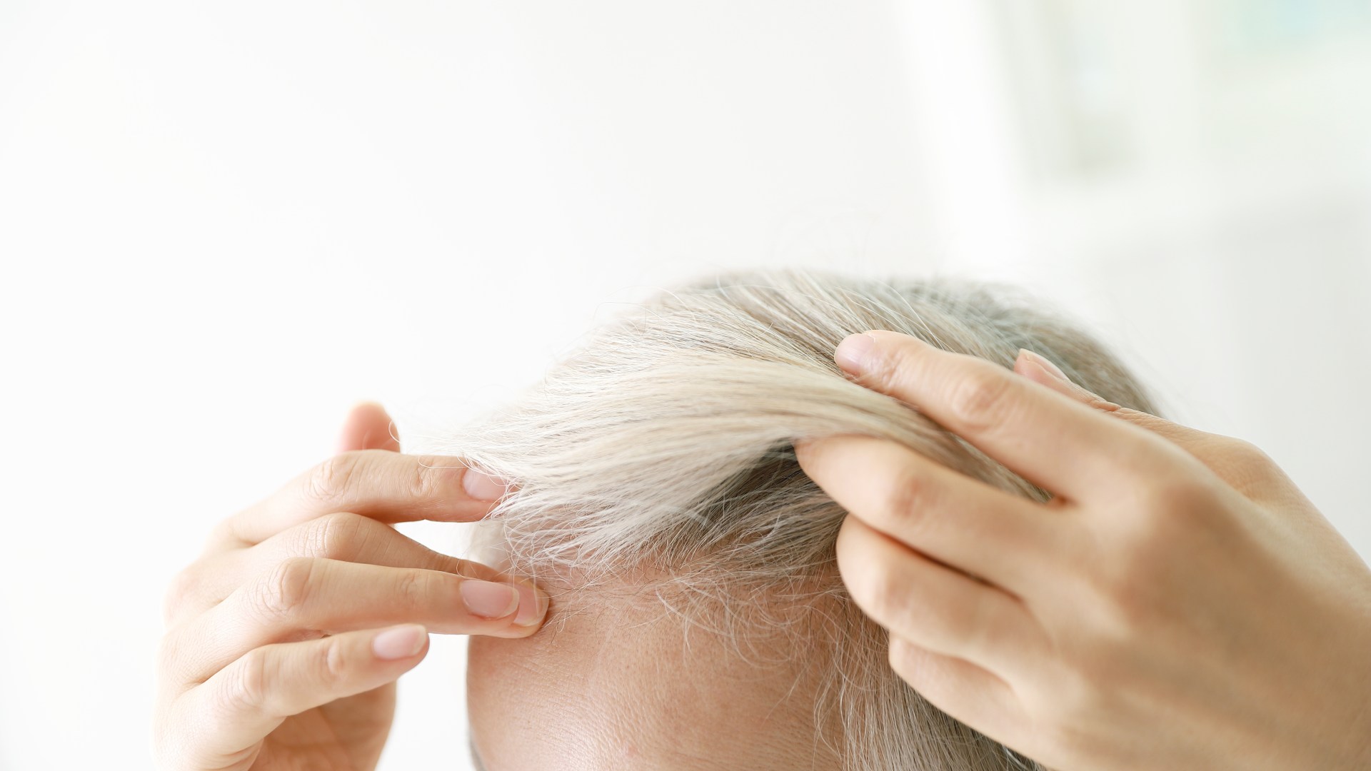 Pharmacist shares 4 hacks to prevent seasonal hair loss and £1.50 purchase is essential