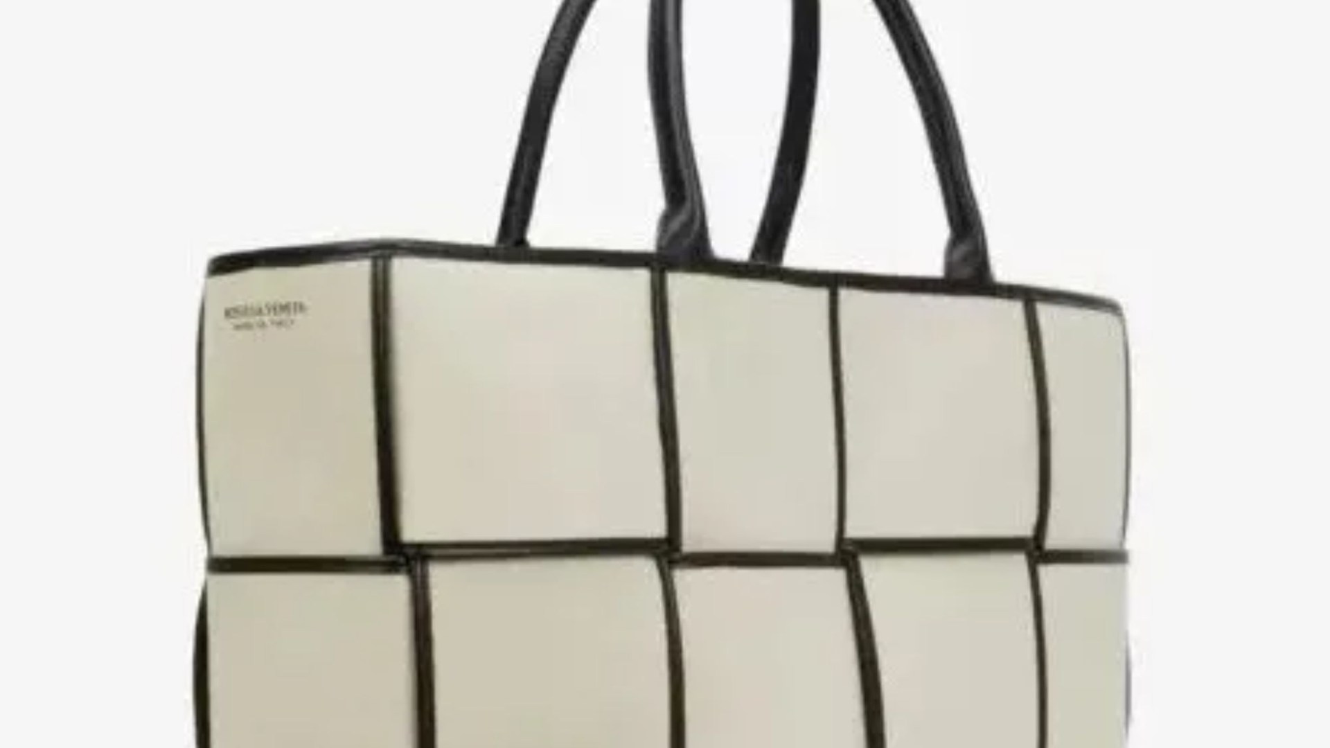 Shoppers are going crazy for a £19 bag on your high street that looks like Bottega Veneta