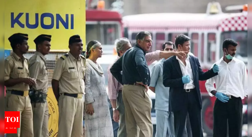 The tall leader: When Ratan Tata stood outside the Taj Hotel for three days during the 26/11 terror attack in Mumbai | India News – Times of India