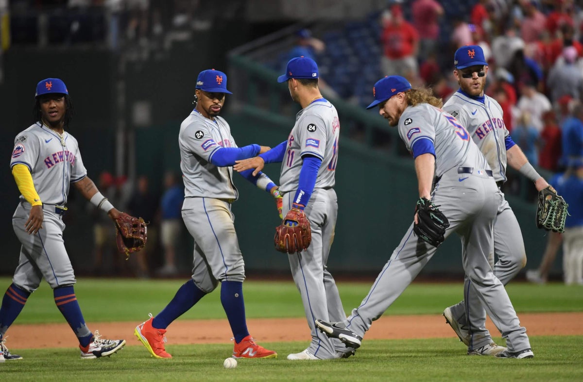 Mets wait for Zack Wheeler, rock Phillies with 5-run 8th inning to win Game 1: Takeaways