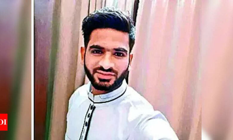 35-year-old cricketer dies of cardiac arrest during match | India News – Times of India