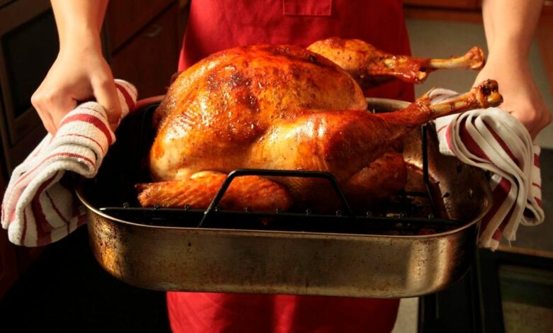 6 Ways People Ruin Turkey at Thanksgiving, According to an Expert