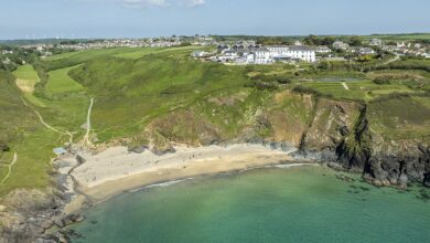 Inside the hotel on the edge of Cornwall, with one of the most beautiful views of the coast in England (and a beautiful private golden sand beach)