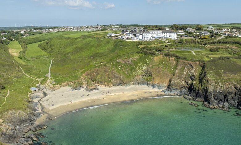 Inside the hotel on the edge of Cornwall, with one of the most beautiful views of the coast in England (and a beautiful private golden sand beach)