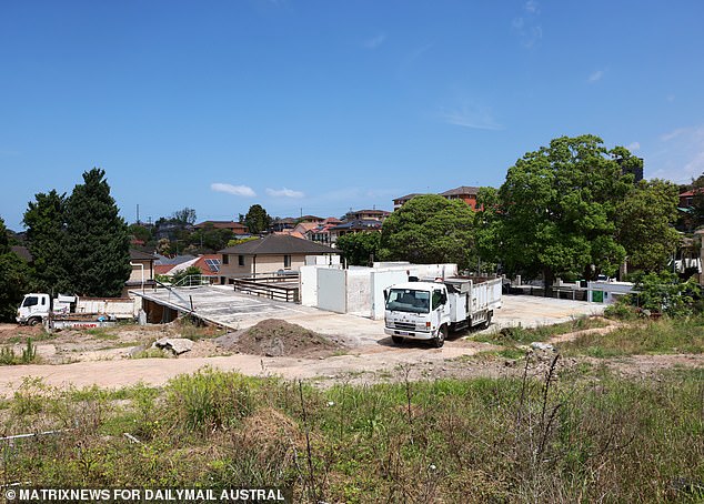 Fed-up locals get their revenge on Sonny Bill Williams-backed ‘dream mosque’ – after plans revealed their quiet suburban street would serve up to 20,000 worshippers from 5.30am to 10pm, seven days a week