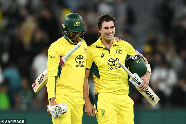 Australia survives batting collapse – despite losing three wickets in quick succession – to seal thrilling ODI win against Pakistan