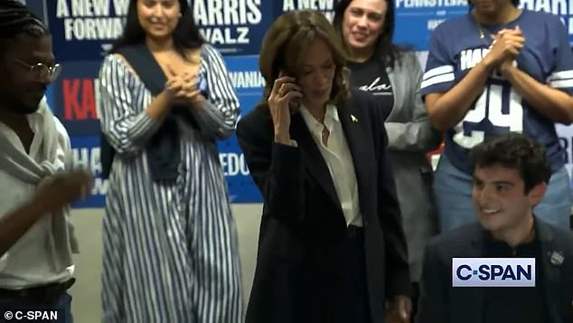 Kamala’s embarrassing election day blunder as eagle-eyed viewers spot the problem with a ‘phone call’ accompanying the photo