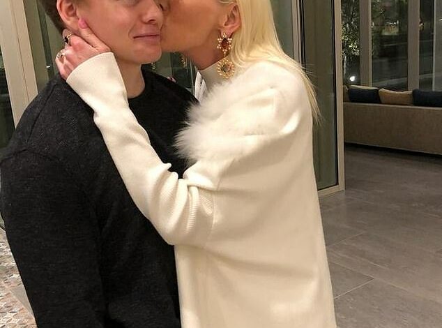 Australian fashion designer reveals the shocking death of her son at the age of 23: ‘There are no words’