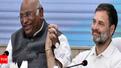 After the debacle in the Maharashtra polls, top Congress leaders meet in Delhi | India News – Times of India