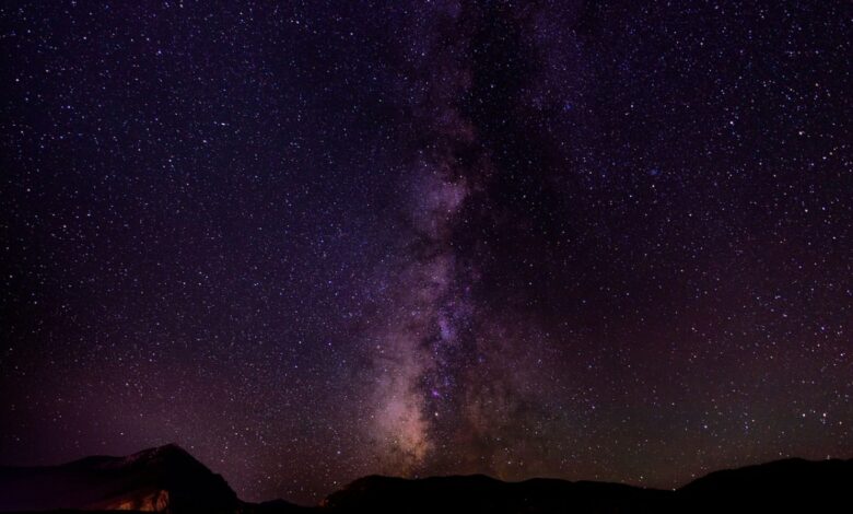 Astrophotographer captures the Milky Way over Easter Island during eclipse