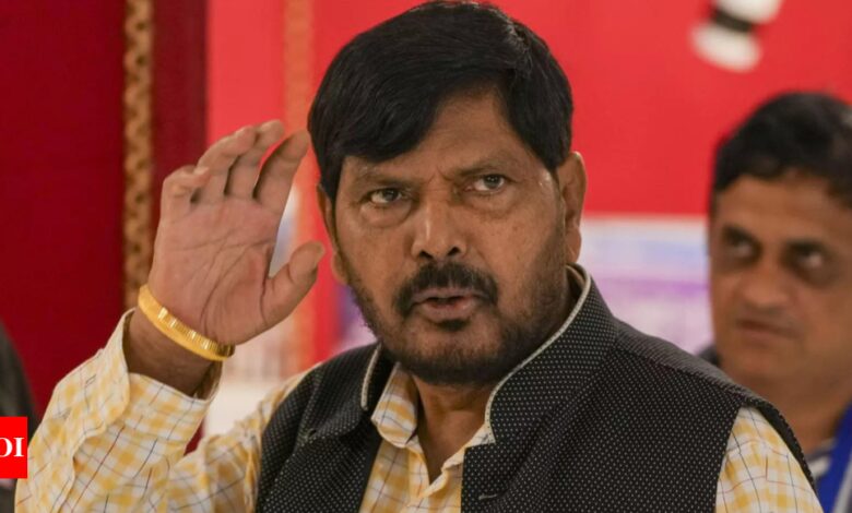 BJP ally Ramadas Athawale backs Devendra Fadnavis for Maharashtra CM post | India News – Times of India