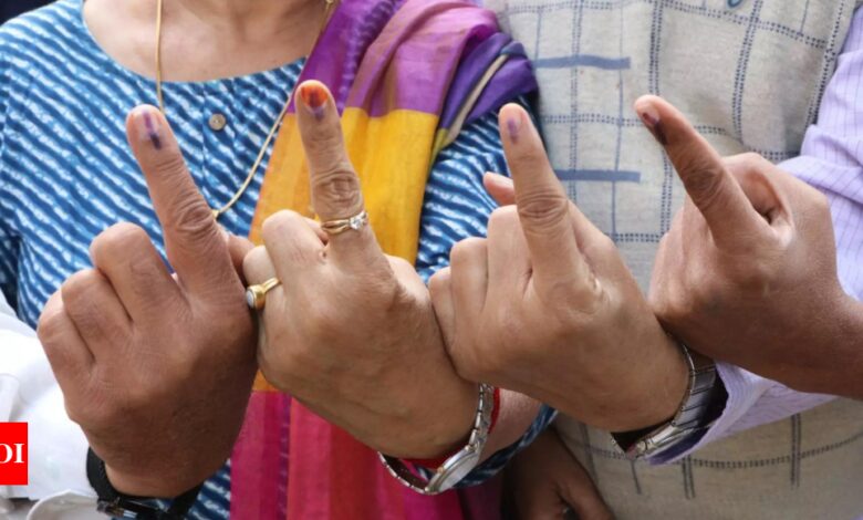 Badnera election results: Ravi Rana, husband of BJP leader Navneet Rana, leads by over 54,000 votes | India News – Times of India