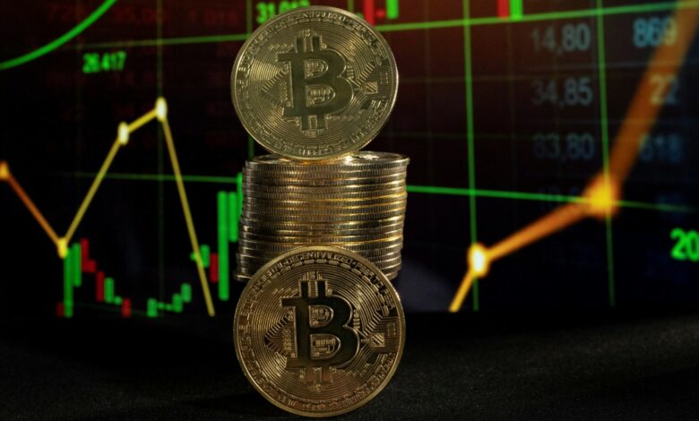 Bitcoin at record high, targeting 0,000