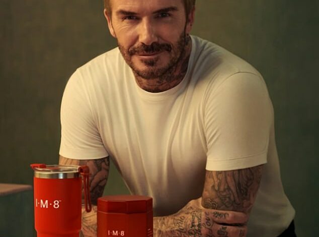 David Beckham lanceert een supplement van £ 65 dat beweert je huid en haar een ‘glow up’ te geven – maar experts waarschuwen voor mogelijke risico’s