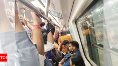 Delhi Metro records highest ever daily ridership amid severe pollution crisis | India News – Times of India