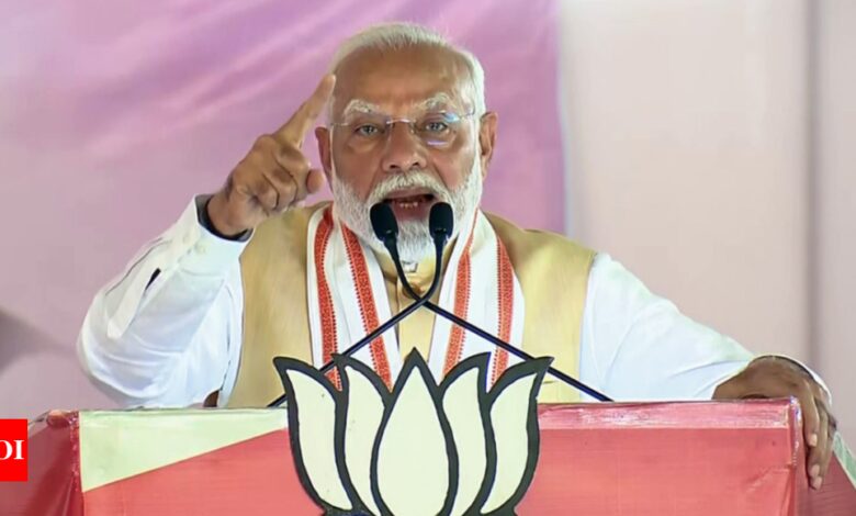 ‘Ek hai toh safe hai’: PM Modi’s new pitch after Yogi Adityanath’s ‘batenge toh katenge’ slogan – Times of India