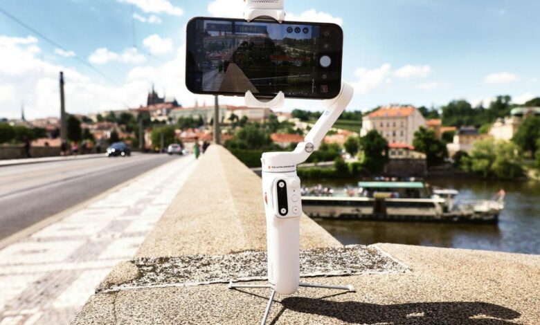 Filming with an iPhone? A smart, AI-powered gimbal from Hohem can help