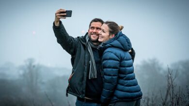 Four in ten single Brits are looking for a partner to spend the winter with