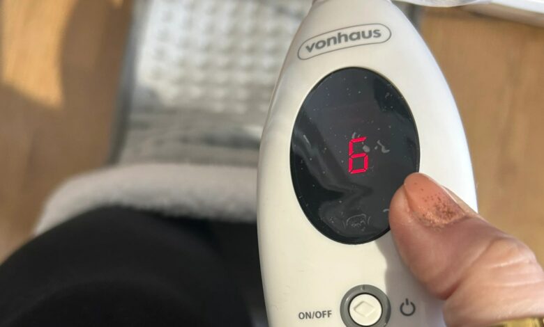 I tried a device for my cold feet that costs 2 cents an hour and works within 10 minutes