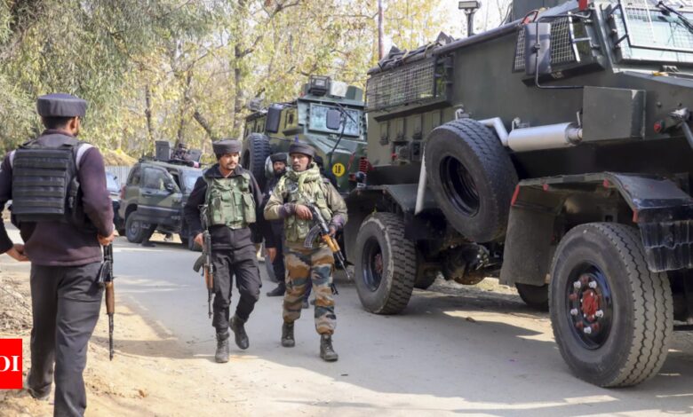 J&K: Gunfight between terrorists and security forces in Srinagar | India News – Times of India