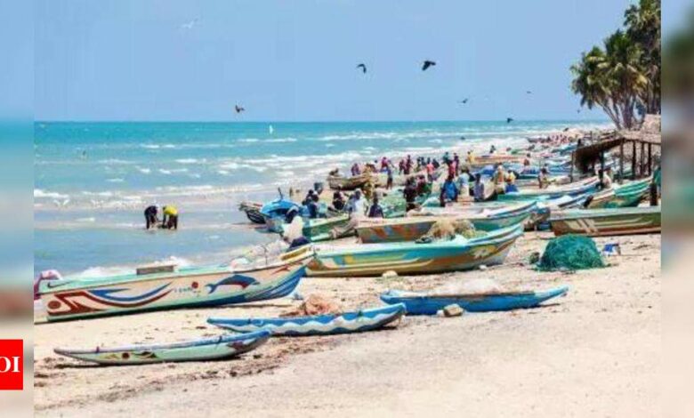 Lankan Navy arrests 23 Rameswaram fishermen | India News – Times of India