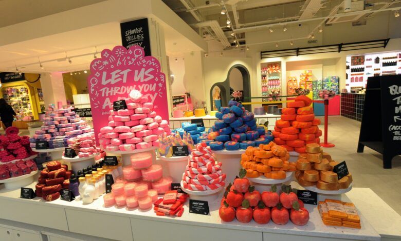 Lush are giving away free bath bombs this week – how to get your hands on one