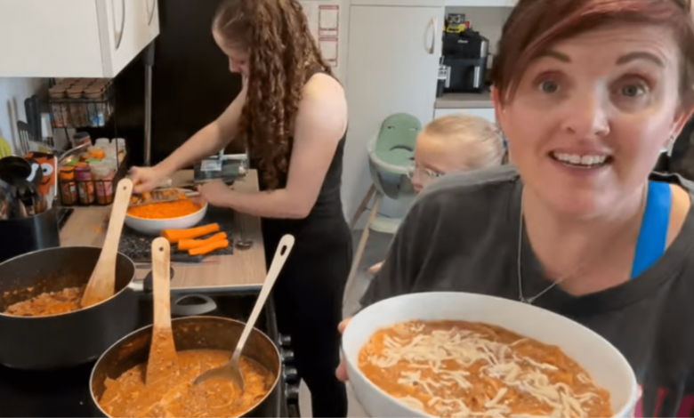 Mom of 12’s ‘winging it’ lasagna soup that kids love and will warm you up on snow days