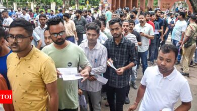 Over 5.59 lakh aspirants appearing for 4,002 vacancies of police officers in J&K | India News – Times of India