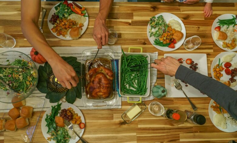 Prioritize Your Mental Health and Nutrition This Thanksgiving With These Tips