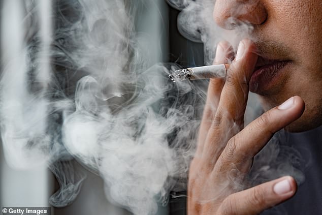 Smoking could cause 300,000 cases of cancer over the next five years, 2,800 of which are due to passive smoking, analysis shows